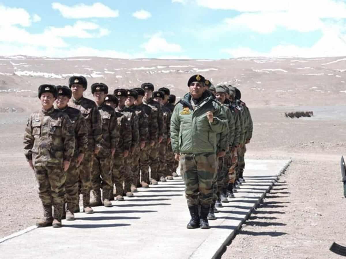 Indian troops with shoulder-fired air defence missiles deployed on heights near China border