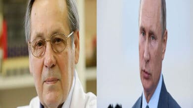 Russia's top doctor quits over Covid vaccine registration
