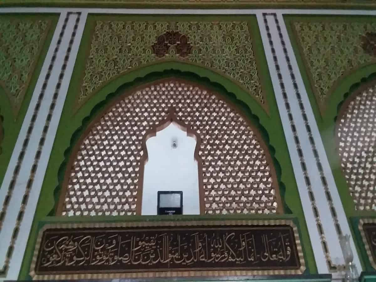 The intricate Jaali in Ashur Khana