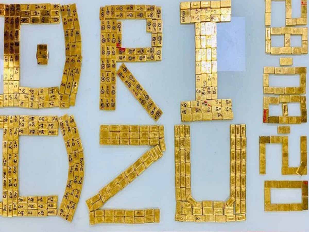 504 smuggled gold bars seized at New Delhi Railway Station, 8 arrested