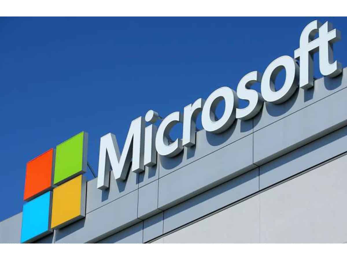 Microsoft adds English (India) and Hindi to its text language