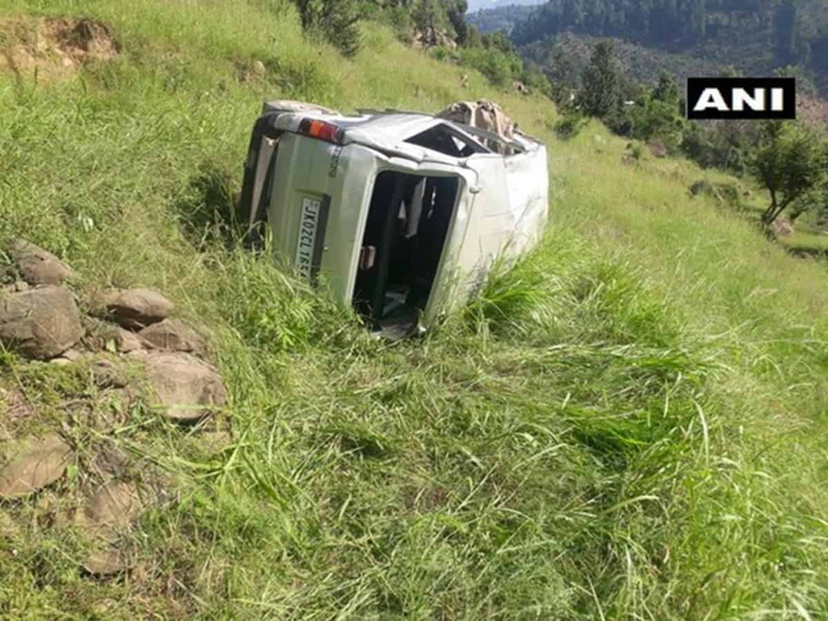 Pregnant woman dies, five others injured after car falls into gorge in Udhampur