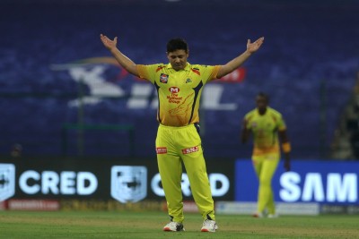 CSK restrict MI to 162/9 in opening IPL match