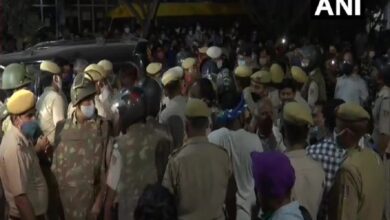 Protests outside Delhi hospital
