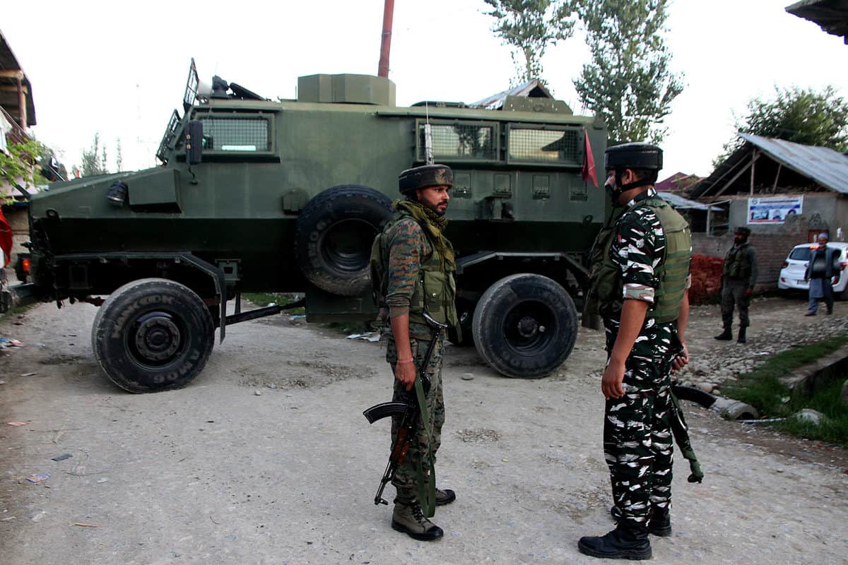 Security forces and militants clash in Budgam, J&K