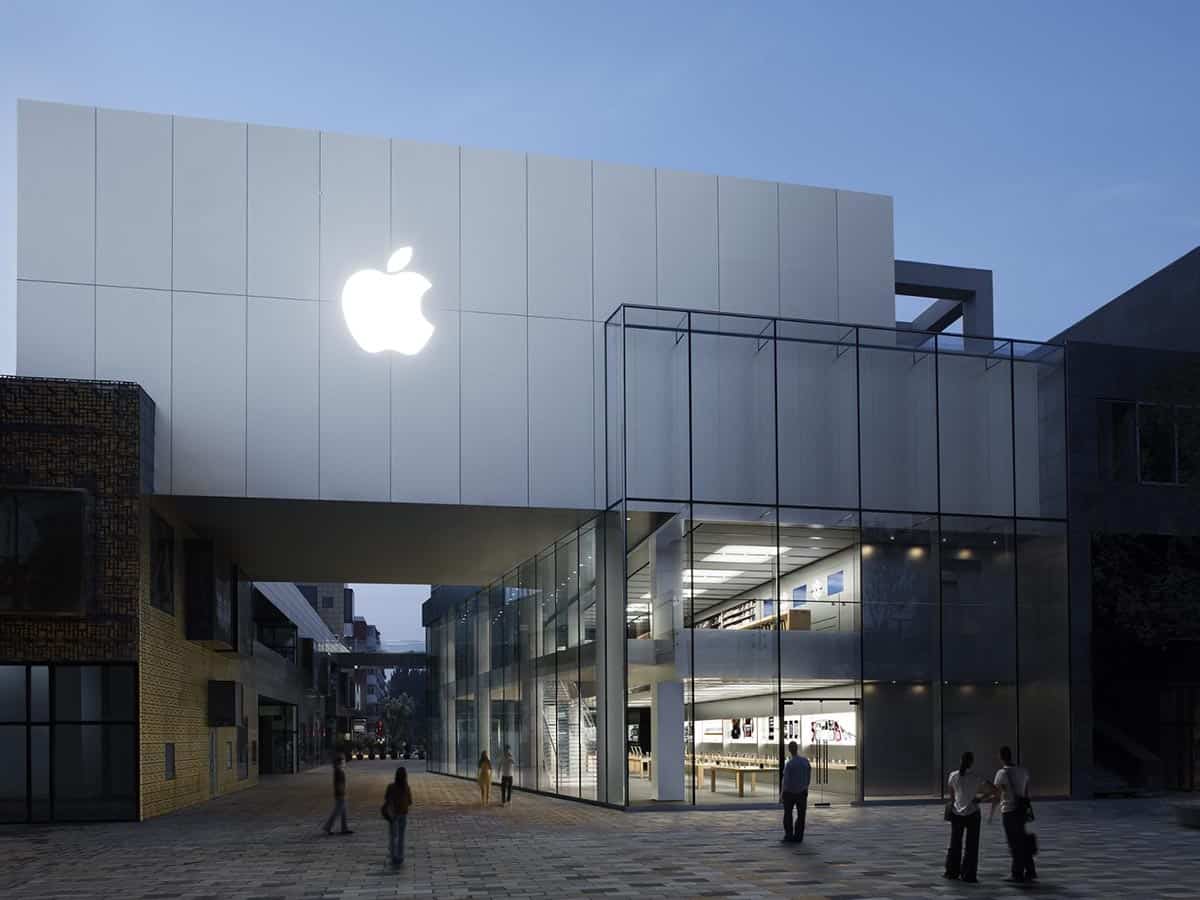 Apple unveils next-gen TV 4K, podcast subscription