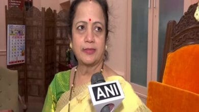 Kumbh returnees will distribute 'Corona ka Prasad', says Mumbai Mayor