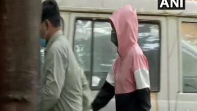 Rhea Chakraborty reaches NCB's Mumbai office for interrogation