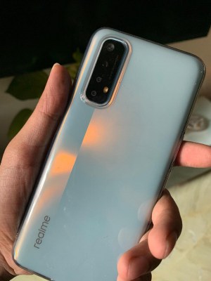 Realme 7: Fast charging, good overall performance