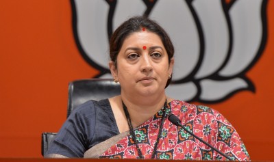 Smriti Irani posts ‘Rasode mein kaun tha’ spoof, the joke’s on Rahul