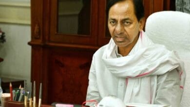 Telangana, Andhra CMs condole Swami Agnivesh's death
