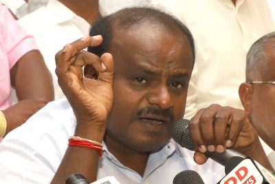 Treat all official languages on par with Hindi: Kumaraswamy