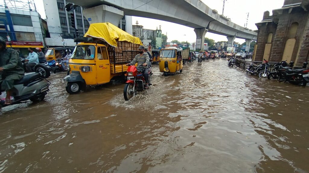 Rainfall Continues In Hyderabad Rainfall Continues In Hyderabad