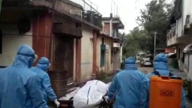 COVID patient dies at home, body carried on handcart in Pune for cremation