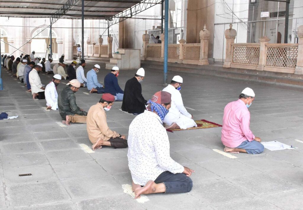 Prayers resume at historic Makkah Masjid in Hyderabad after over 160 days