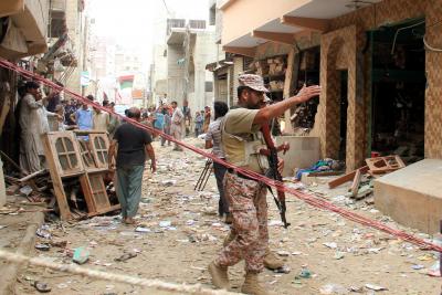 5 dead, 20 injured in Karachi building explosion