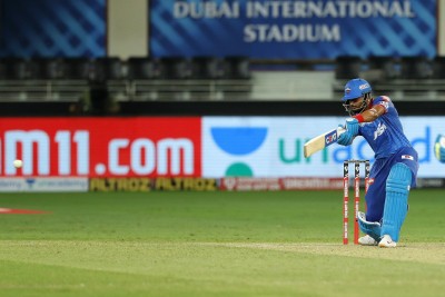 Dhawan acclimatised to the conditions quicker than others: Shreyas
