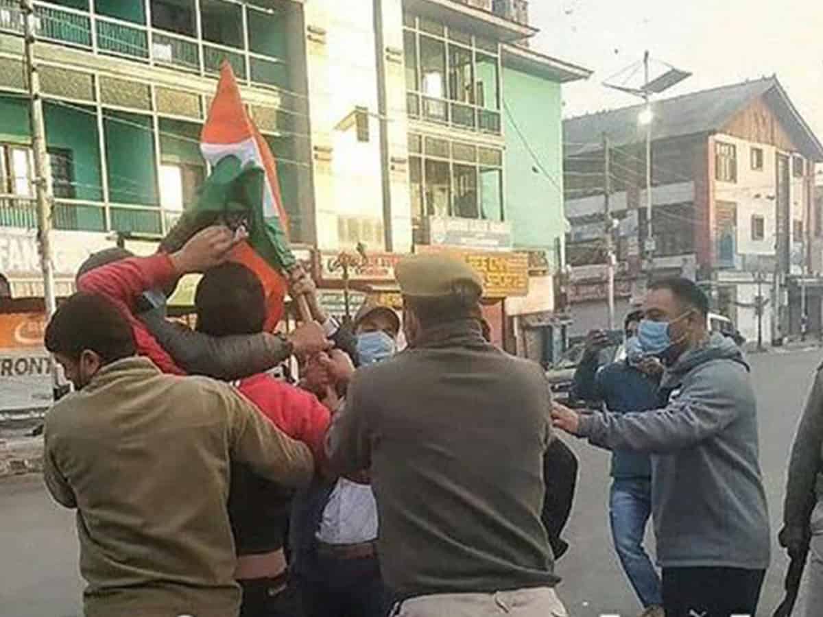 J-K police detain BJP workers trying to hoist national flag at clock tower