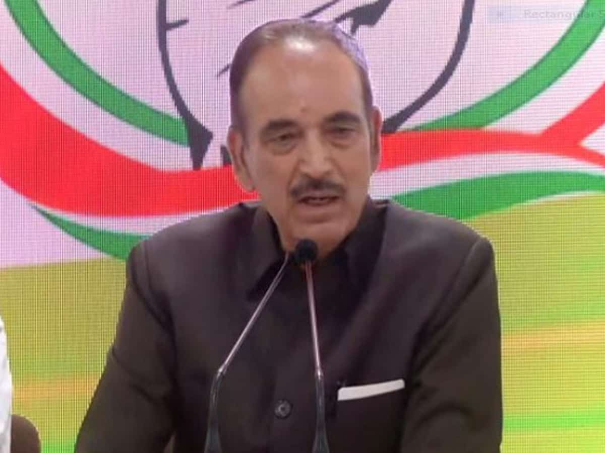 Can't see Congress securing 300 seats in 2024 LS polls: Ghulam Nabi Azad