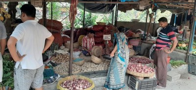 Government imposes stock limit on onion to moderate prices