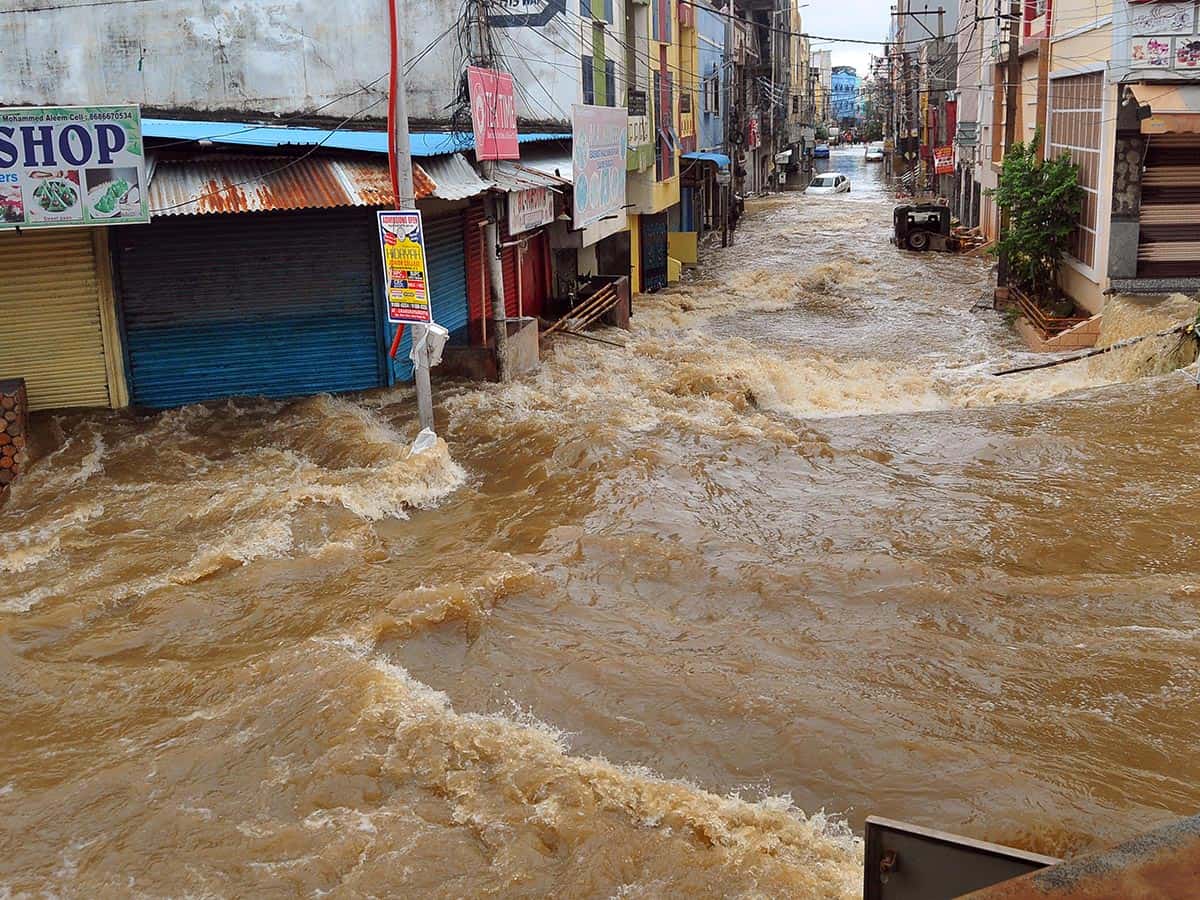 Cyclone Gulab: Moosrambagh bridge closed as water levels rise due to heavy rains