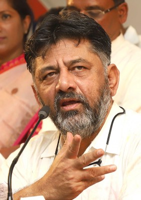 I'm a Congressman and don't believe in caste politics: Shivakumar