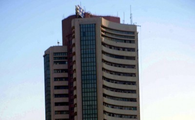 Markets in green after flat opening, Sensex above 40,500