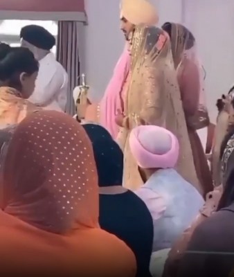 Neha Kakkar, Rohanpreet have a Gurdwara wedding