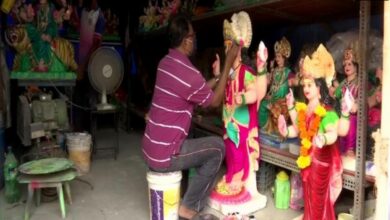 Maharashtra idol makers struggle as sales plummet