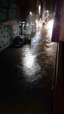 No respite from rain in Hyderabad (Ld)