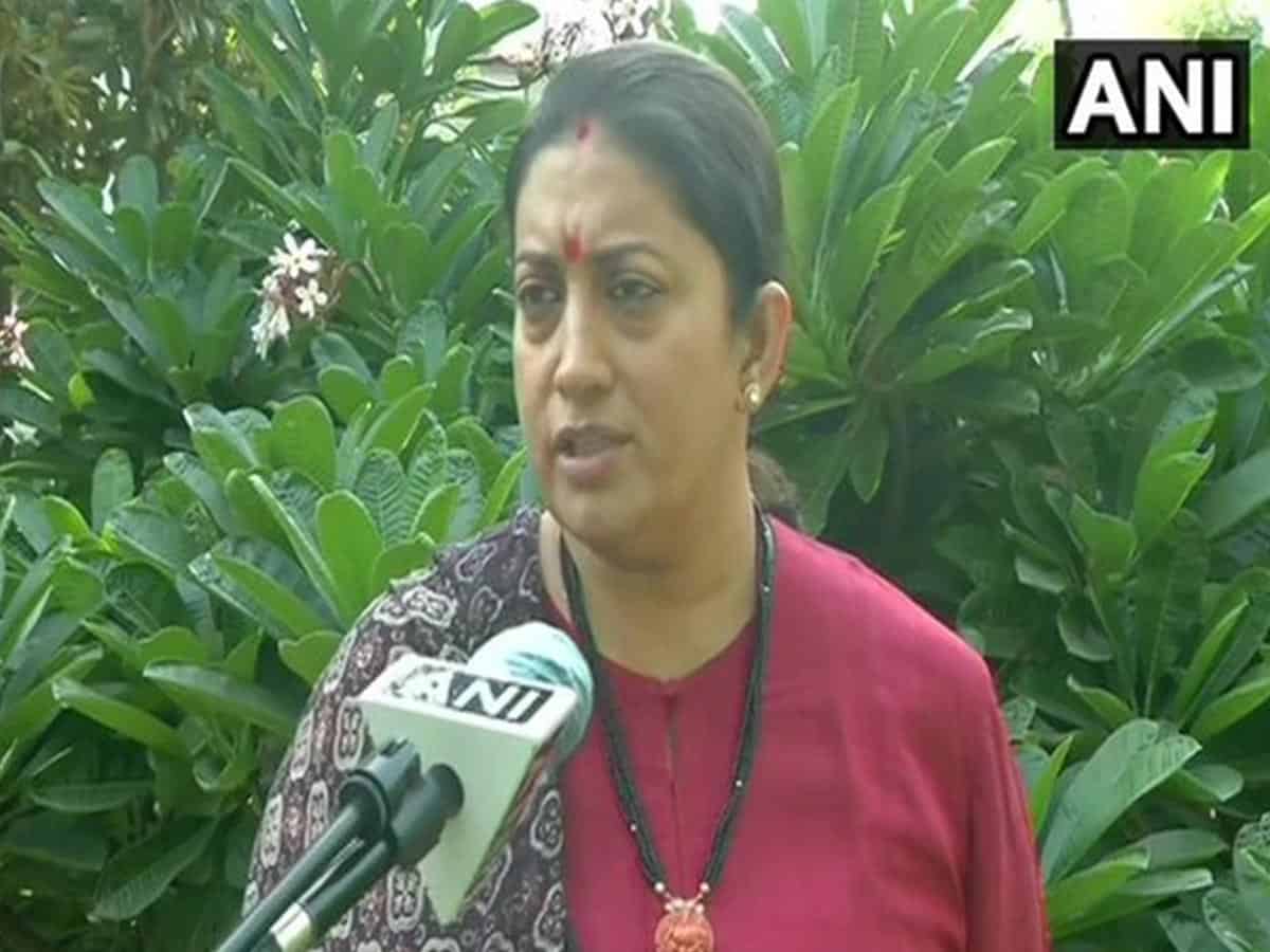 The Gandhis will not take any action against Kamal Nath: Smriti Irani