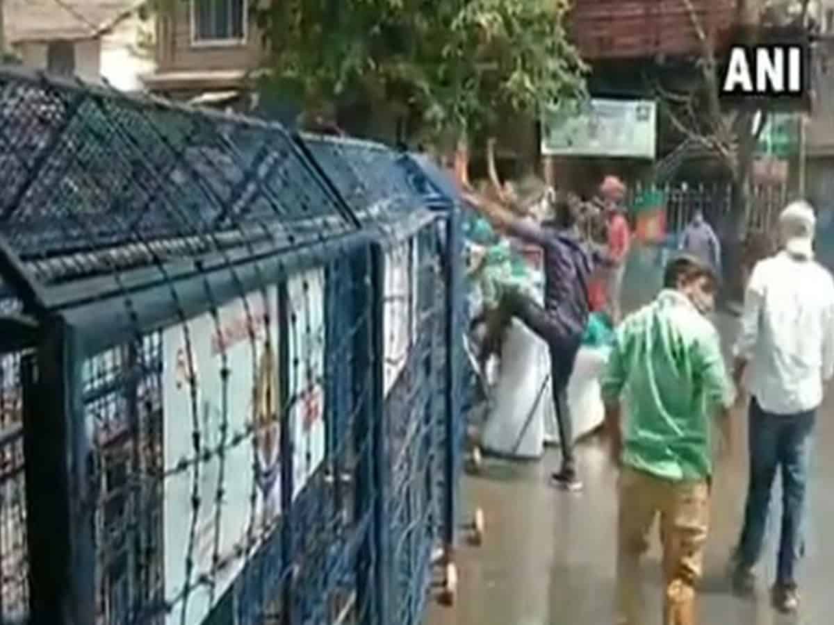 Kerala gold smuggling case: BJP workers demand CM's resignation