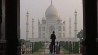 Few months after 'unlock', Taj Mahal covered in dust, poisonous gases