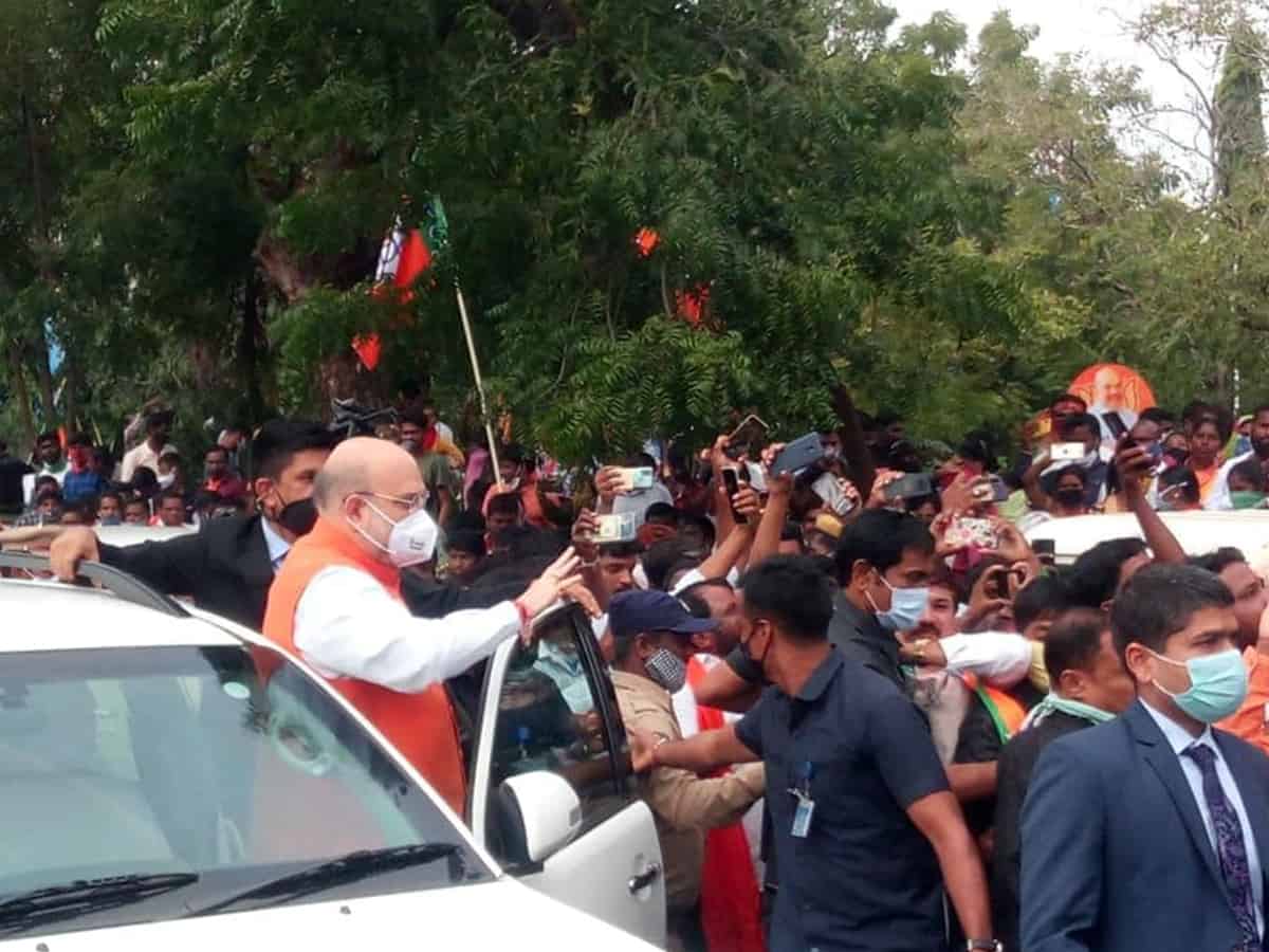 Amit Shah reaches Hyderabad for roadshow, offers prayers at Bhagyalakshmi Temple