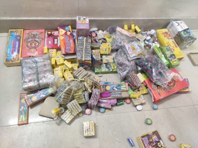 All firecrackers sale licenses in Delhi suspended ahead of Diwali