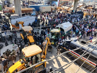 Chaos at Tikri border as protesters clash with police
