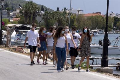 Greece to impose nationwide curfew as daily Covid-19 deaths rise