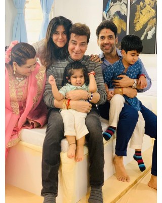 No big Diwali bash at Jeetendra's home owing to dear friend Rishi Kapoor's demise