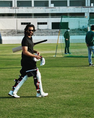 Shahid Kapoor's 'De dhana dhan' prep for 'Jersey'