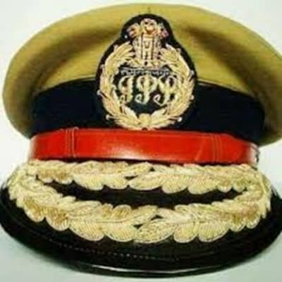 19 IPS officers shifted in UP