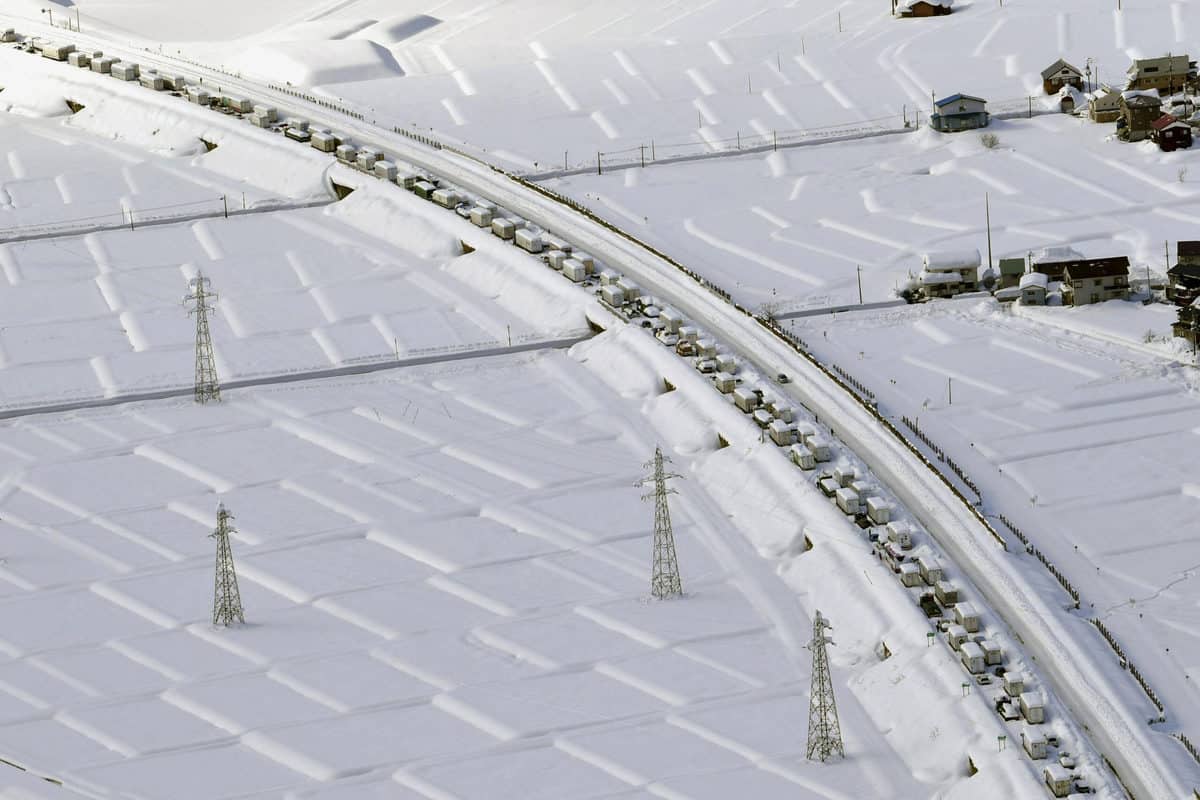 Japan braces for heavy snow, blizzard
