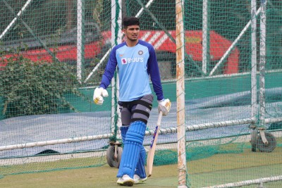 2nd Test: Gambhir backs Gill to open, says India must play 5 bowlers