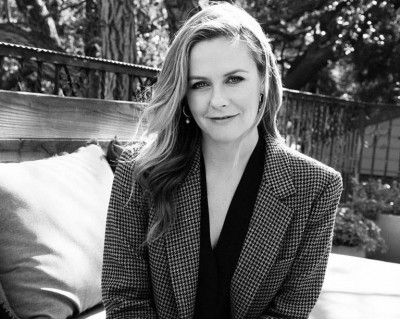 Alicia Silverstone says her son never had antibiotics