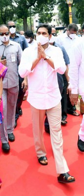 Andhra CM asks banks to focus on doubling farmers' income