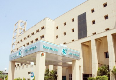 CCMB, Apollo Hospitals collaborate for manufacturing dry swab testing kits