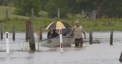 Flood warnings issued for E. Australian coastline
