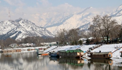 Gulmarg hotels booked to brim as tourists return to Kashmir