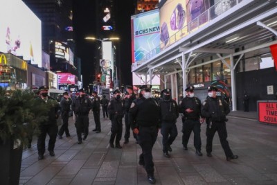 Gunman killed after shooting outside NY cathedral