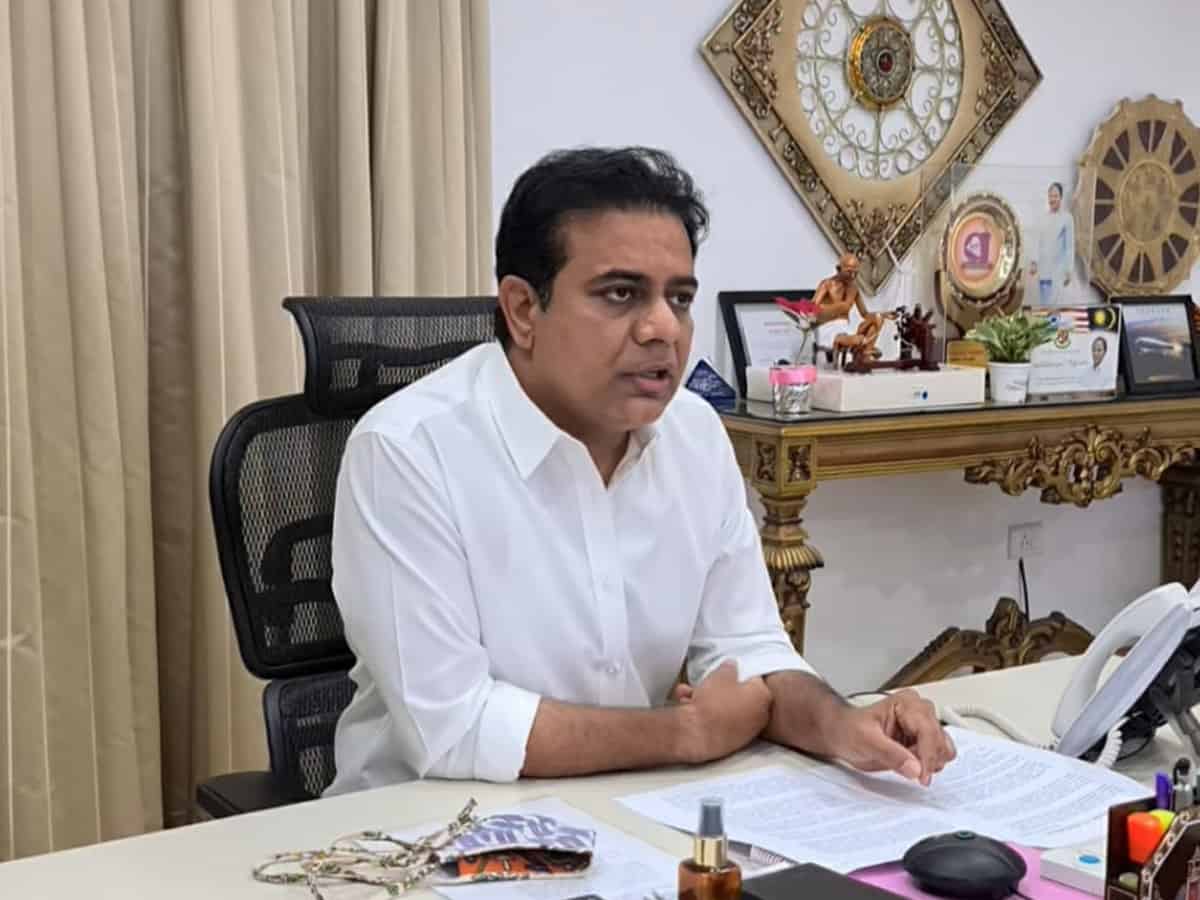 KTR commends traffic policemen who issued challan on his vehicle