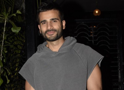 Karan Tacker tests positive for COVID-19